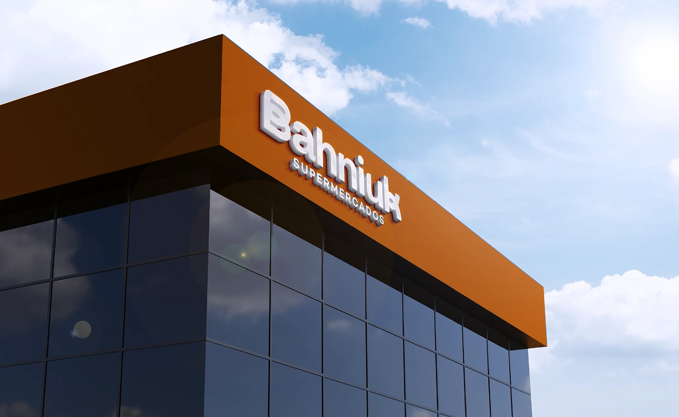 Fachada completa do Bahniuk Supermercados
