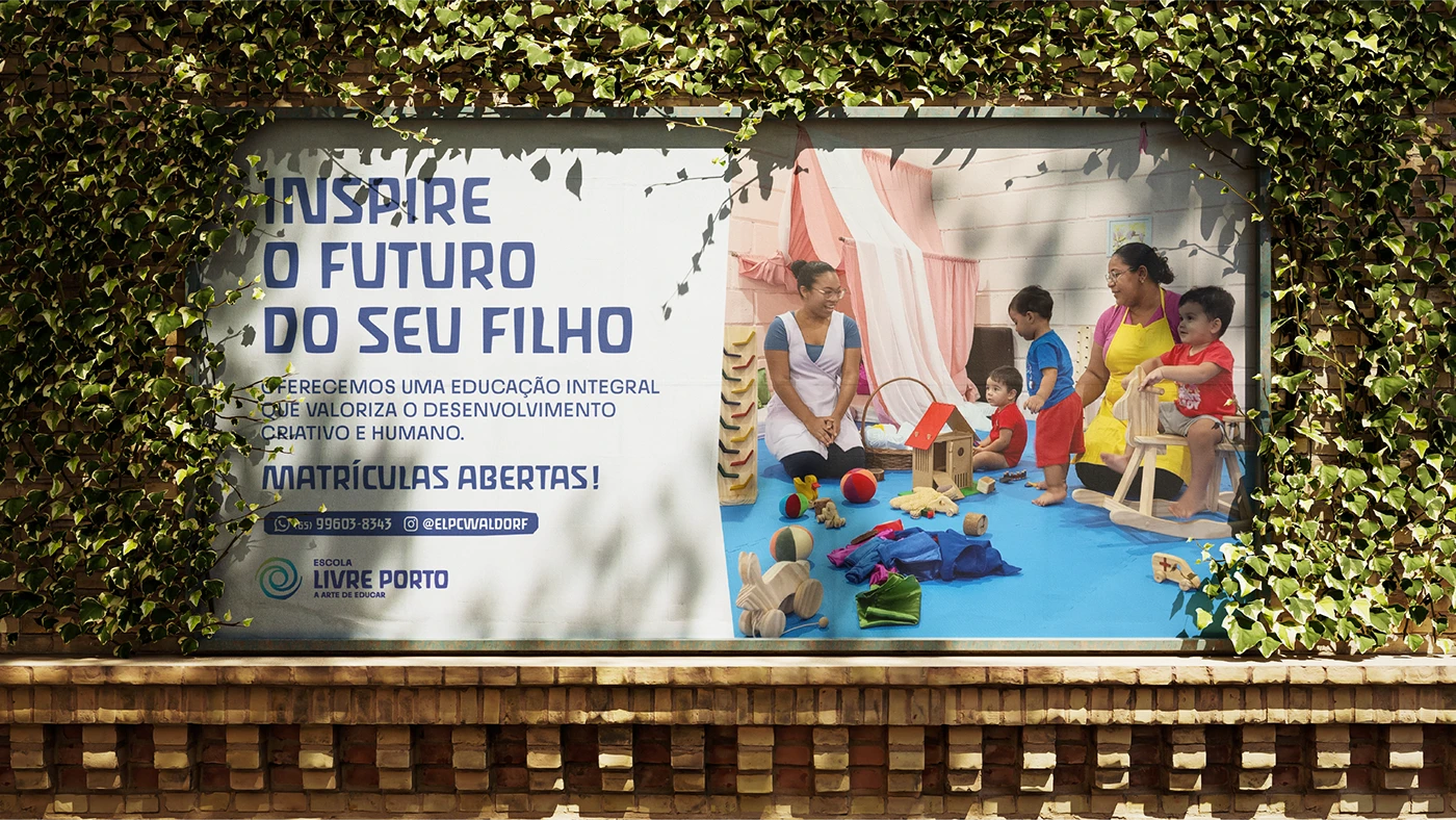 Publicidade externa da Escola Livre Porto