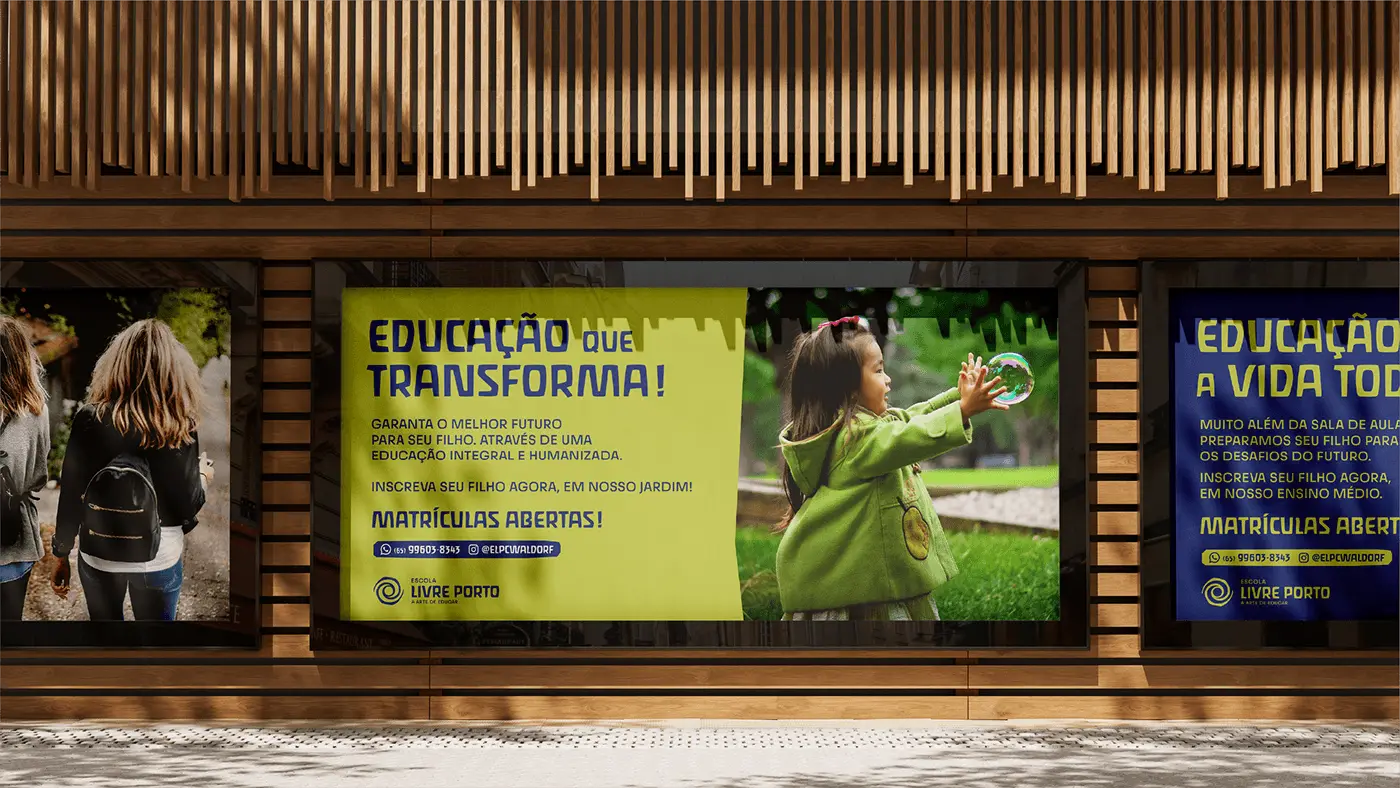 Cartazes da Escola Livre Porto em ambiente urbano